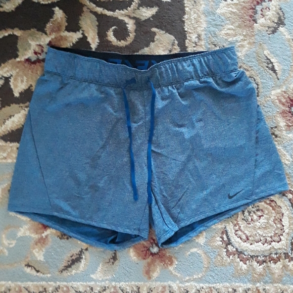 3x*Host Pick*Nike dri-fit ladies shorts - Picture 3 of 16